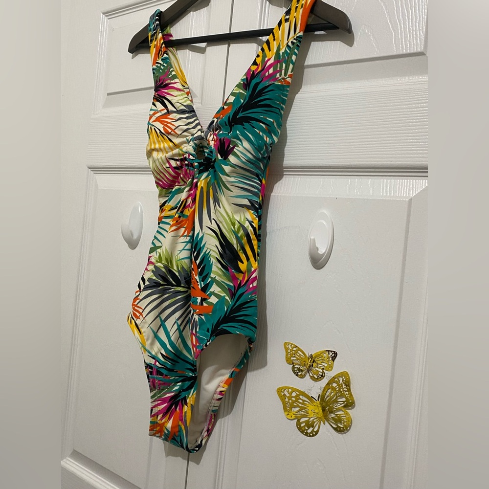New with Tags Shade & Shore Colorful Leaf Print Swimsuit